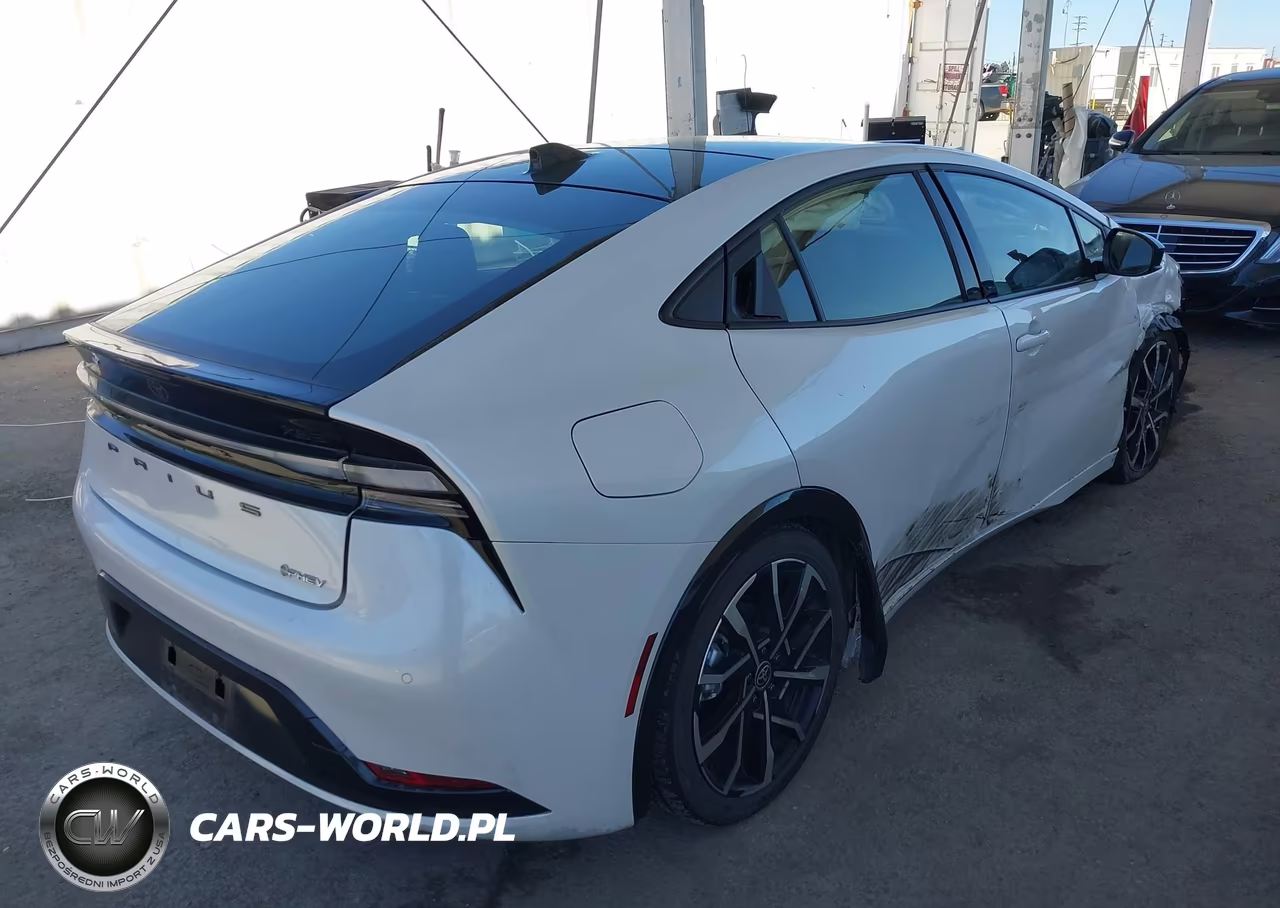 2026 Toyota Prius Plug-In Hybrid Xse Premium VIN:JTDACACU8T3062670 - 4