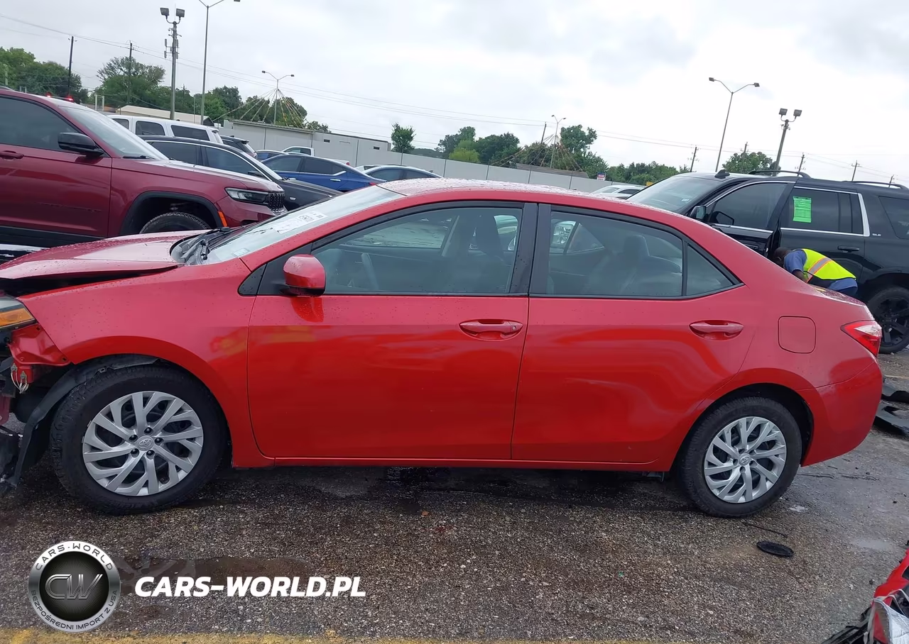 2019 Toyota Corolla Le VIN:5YFBURHEXKP918803 - 14