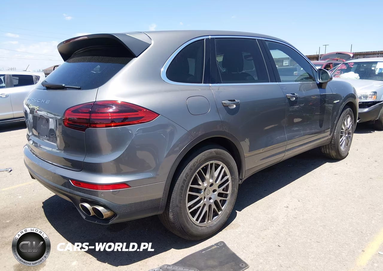 2015 Porsche Cayenne E-Hybrid S VIN:WP1AE2A29FLA52010 - 4