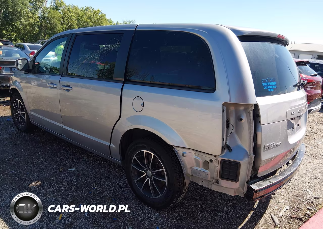 2018 Dodge Grand Caravan Se Plus VIN:2C4RDGBG5JR304074 - 3