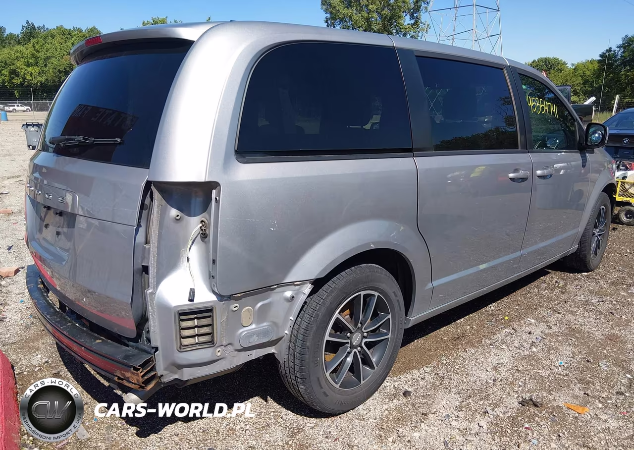 2018 Dodge Grand Caravan Se Plus VIN:2C4RDGBG5JR304074 - 4