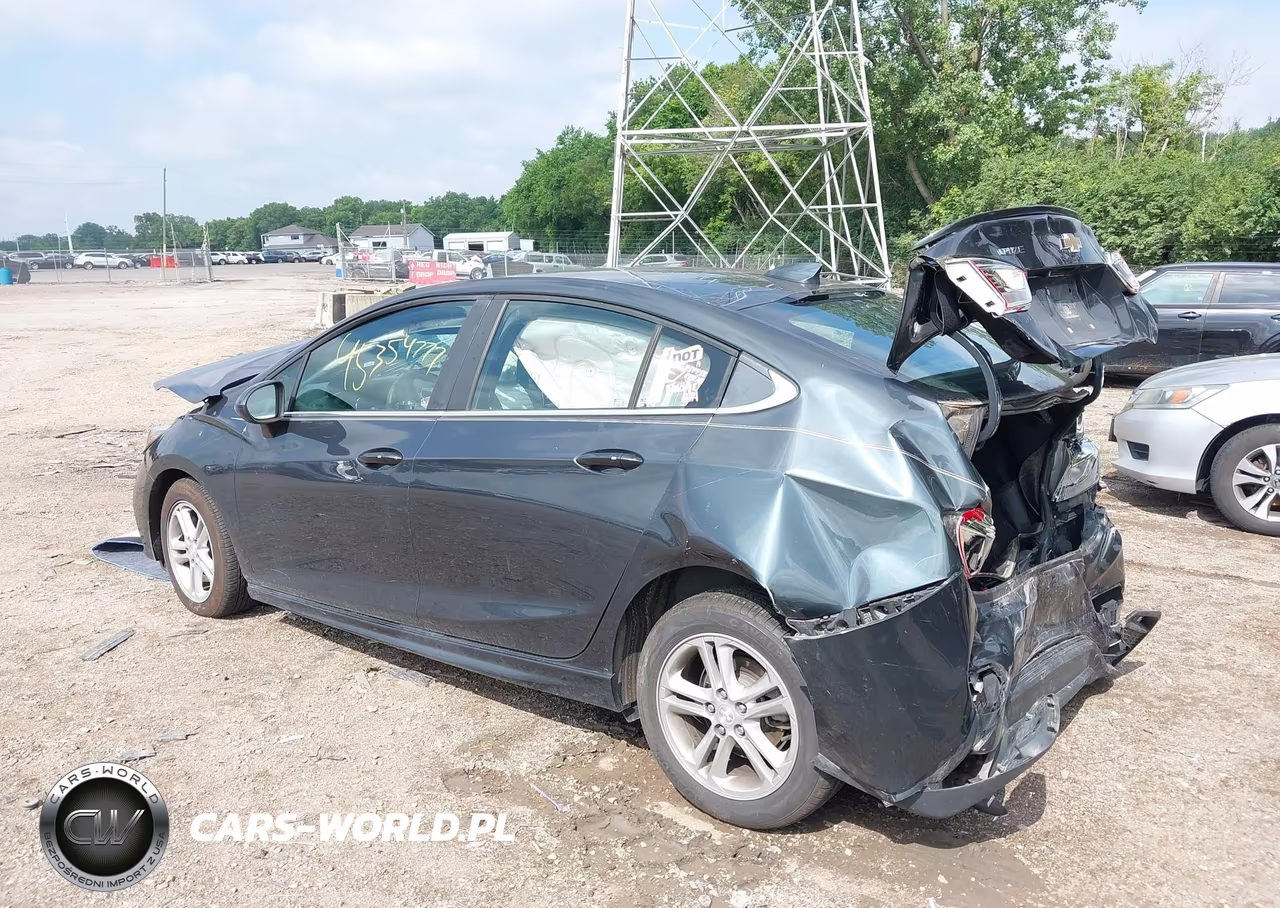 2017 Chevrolet Cruze Lt Auto VIN:1G1BE5SM3H7247905 - 3