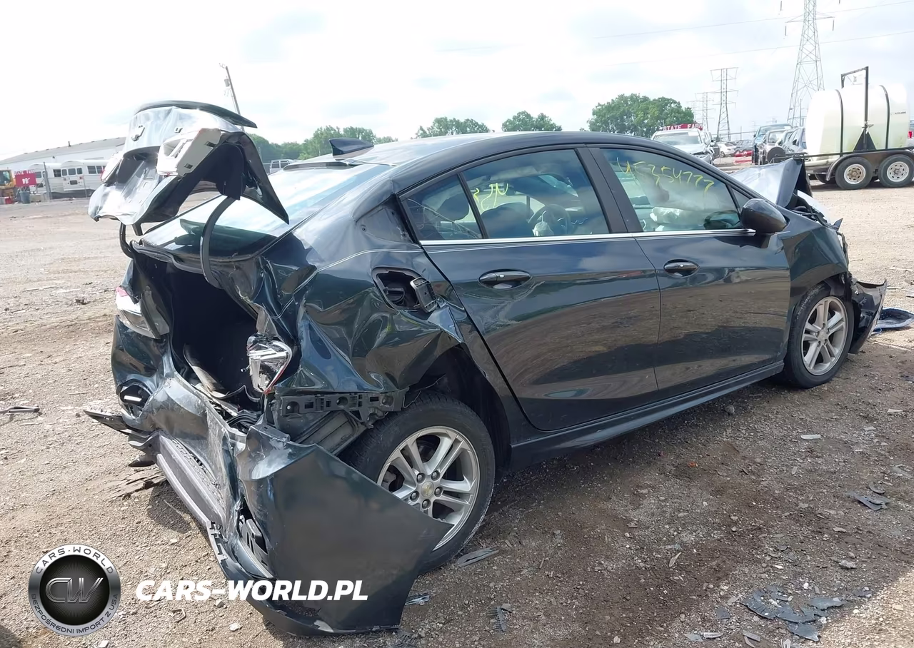 2017 Chevrolet Cruze Lt Auto VIN:1G1BE5SM3H7247905 - 4