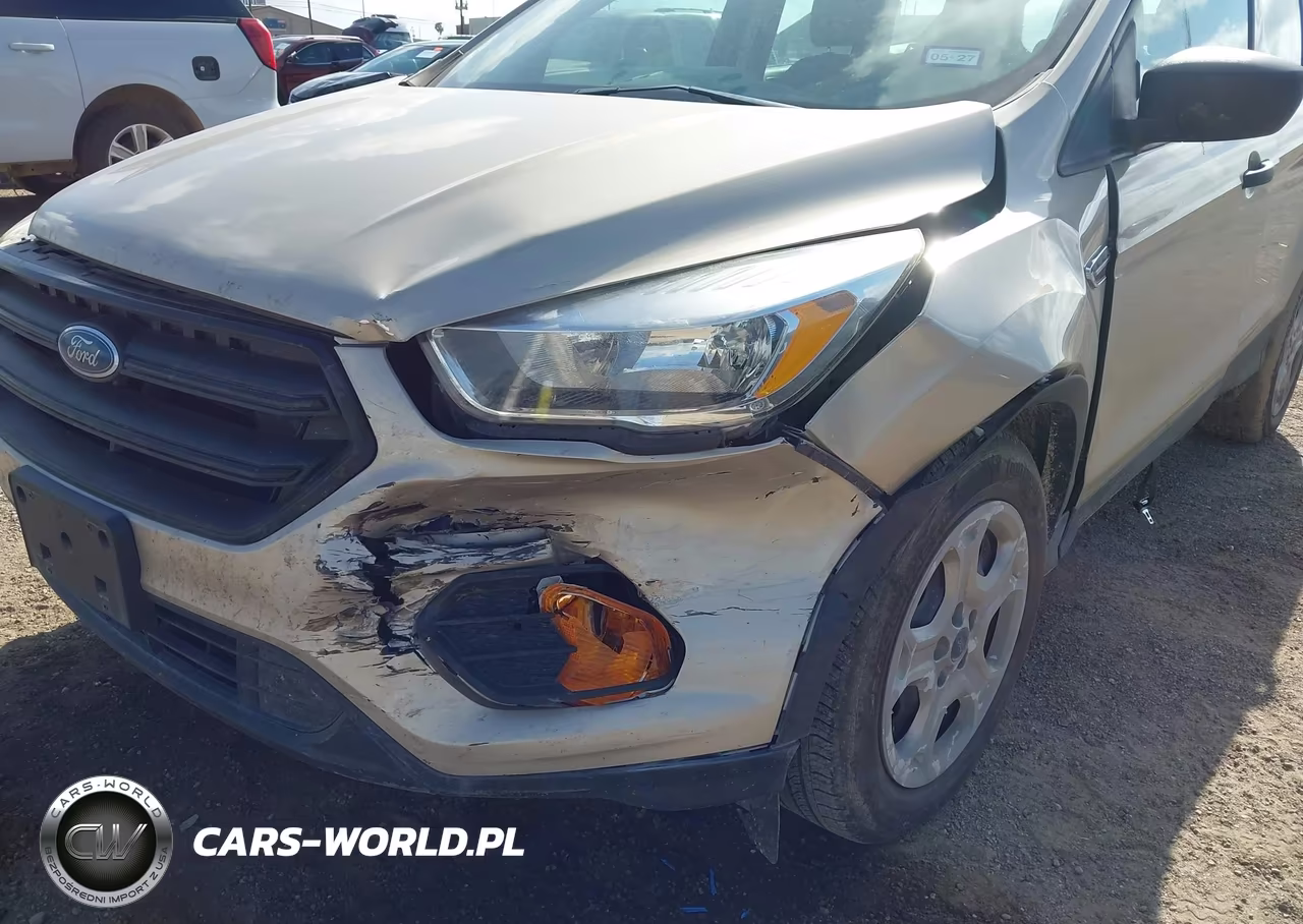 2017 Ford Escape S VIN:1FMCU0F71HUE93970 - 6