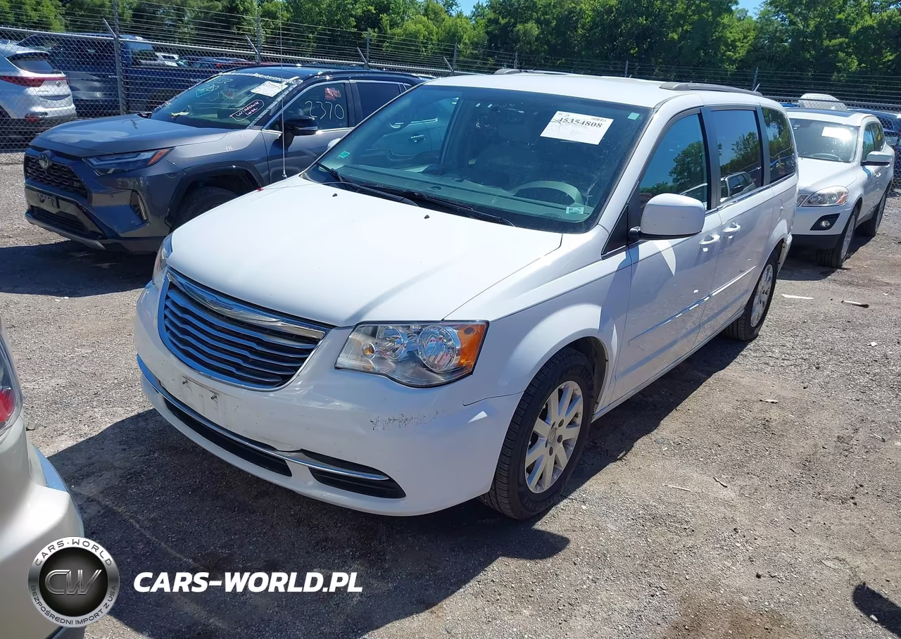 2015 Chrysler Town & Country Lx VIN:2C4RC1AG7FR741695 - 2