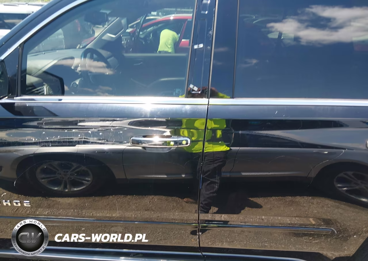 2015 Chevrolet Tahoe Ltz VIN:1GNSKCKC7FR684035 - 14