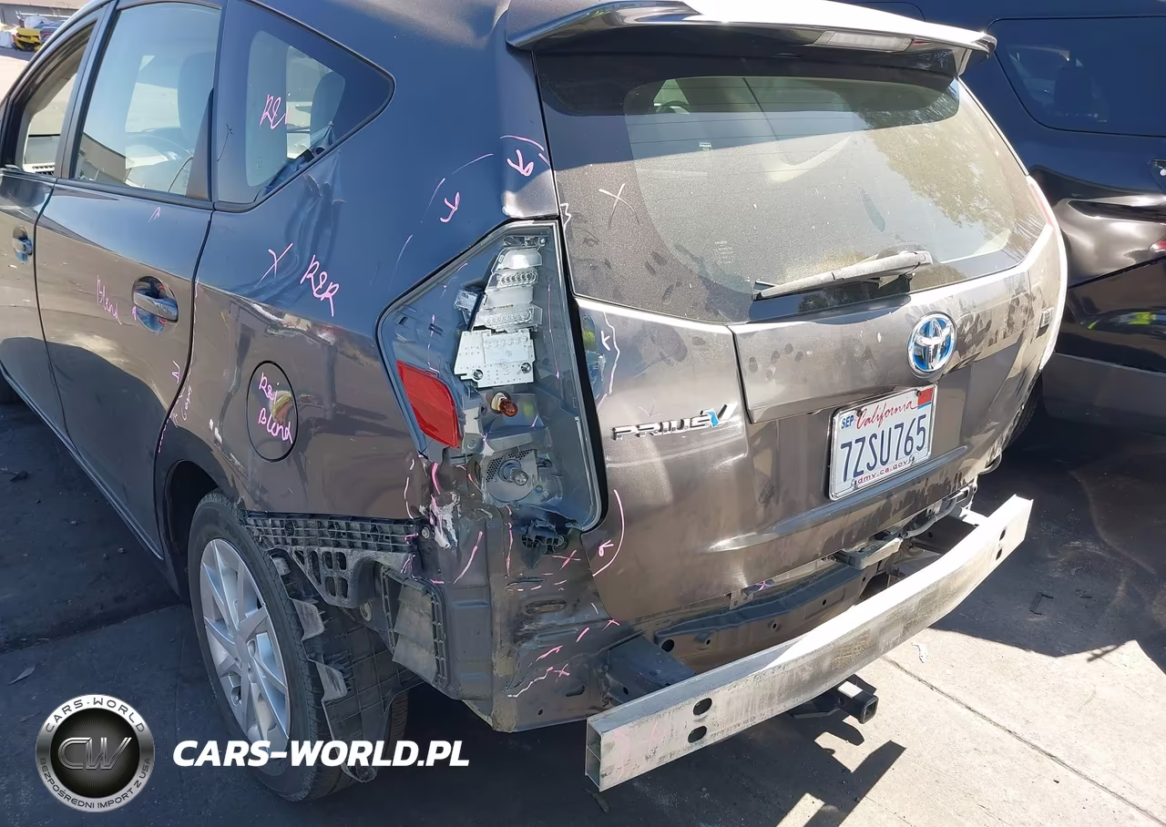 2017 Toyota Prius V Four VIN:JTDZN3EU2HJ060776 - 6