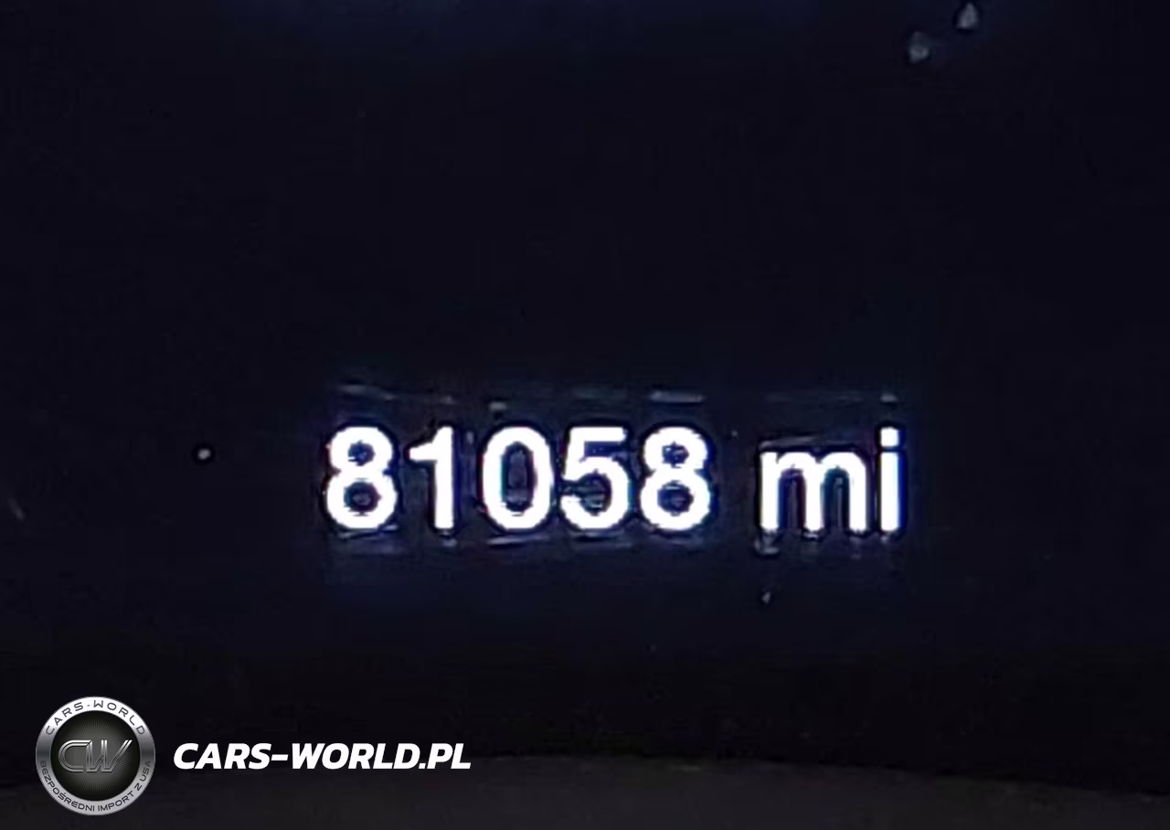 2017 Jeep Grand Cherokee Laredo 4X4 VIN:1C4RJFAGXHC683192 - 16