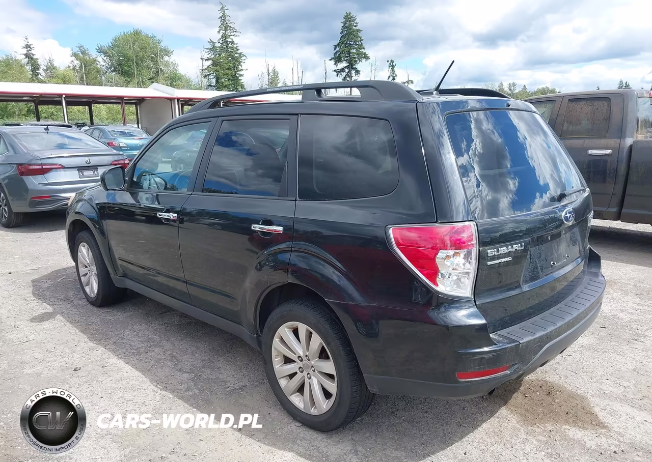 2012 Subaru Forester 2.5X Premium VIN:JF2SHADC1CH436360 - 3