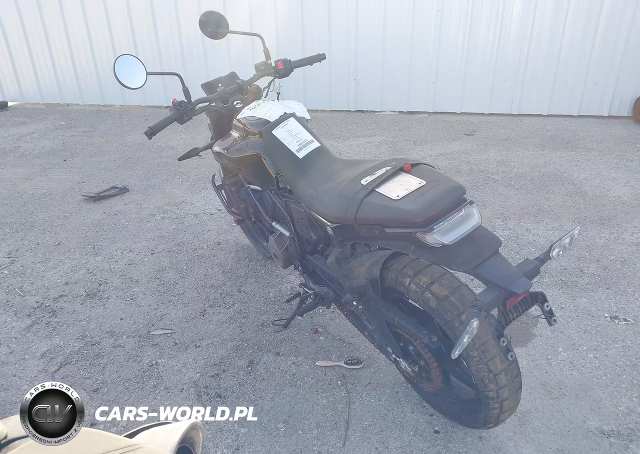 2024 Husqvarna Vitpilen 401-Svartpilen 401 VIN:MD2JUJ405RN208300 - 3