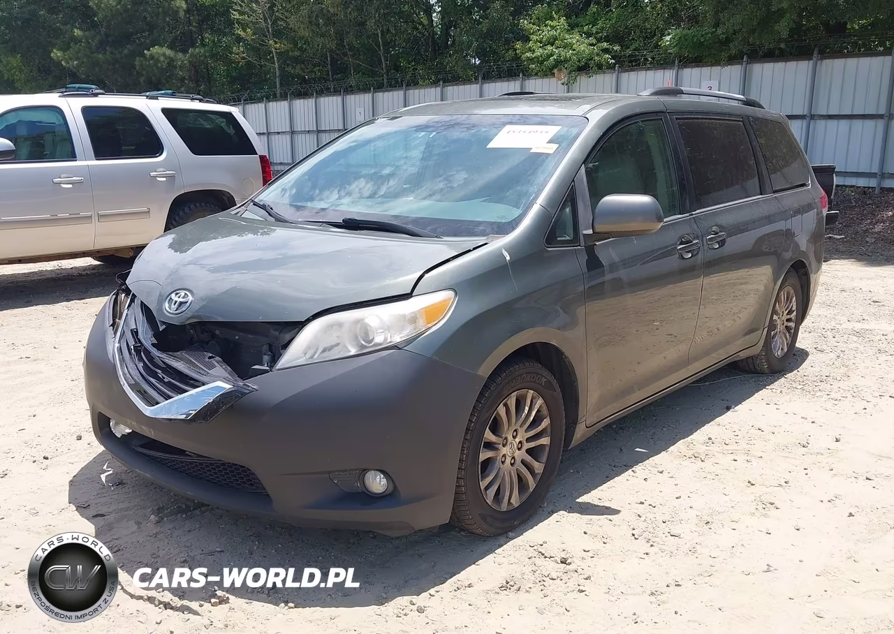 2013 Toyota Sienna Xle V6 8 Passenger VIN:5TDYK3DC5DS302213 - 2