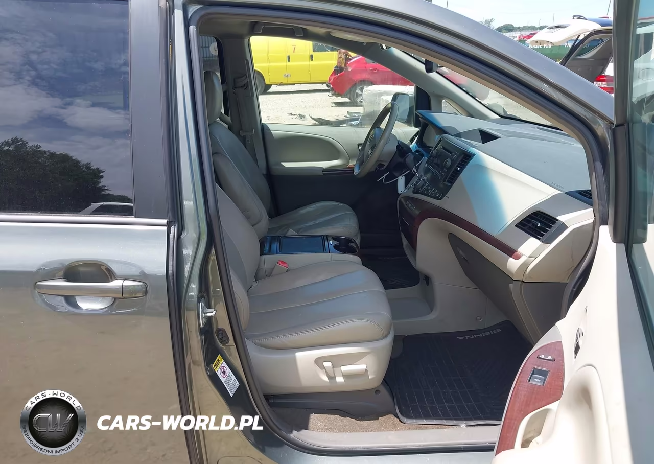 2013 Toyota Sienna Xle V6 8 Passenger VIN:5TDYK3DC5DS302213 - 5