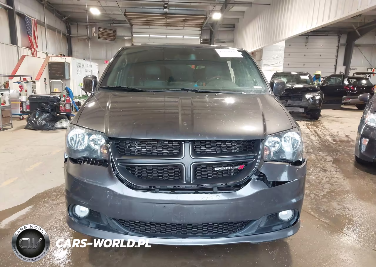 2018 Dodge Grand Caravan Gt VIN:2C4RDGEG0JR324325 - 12