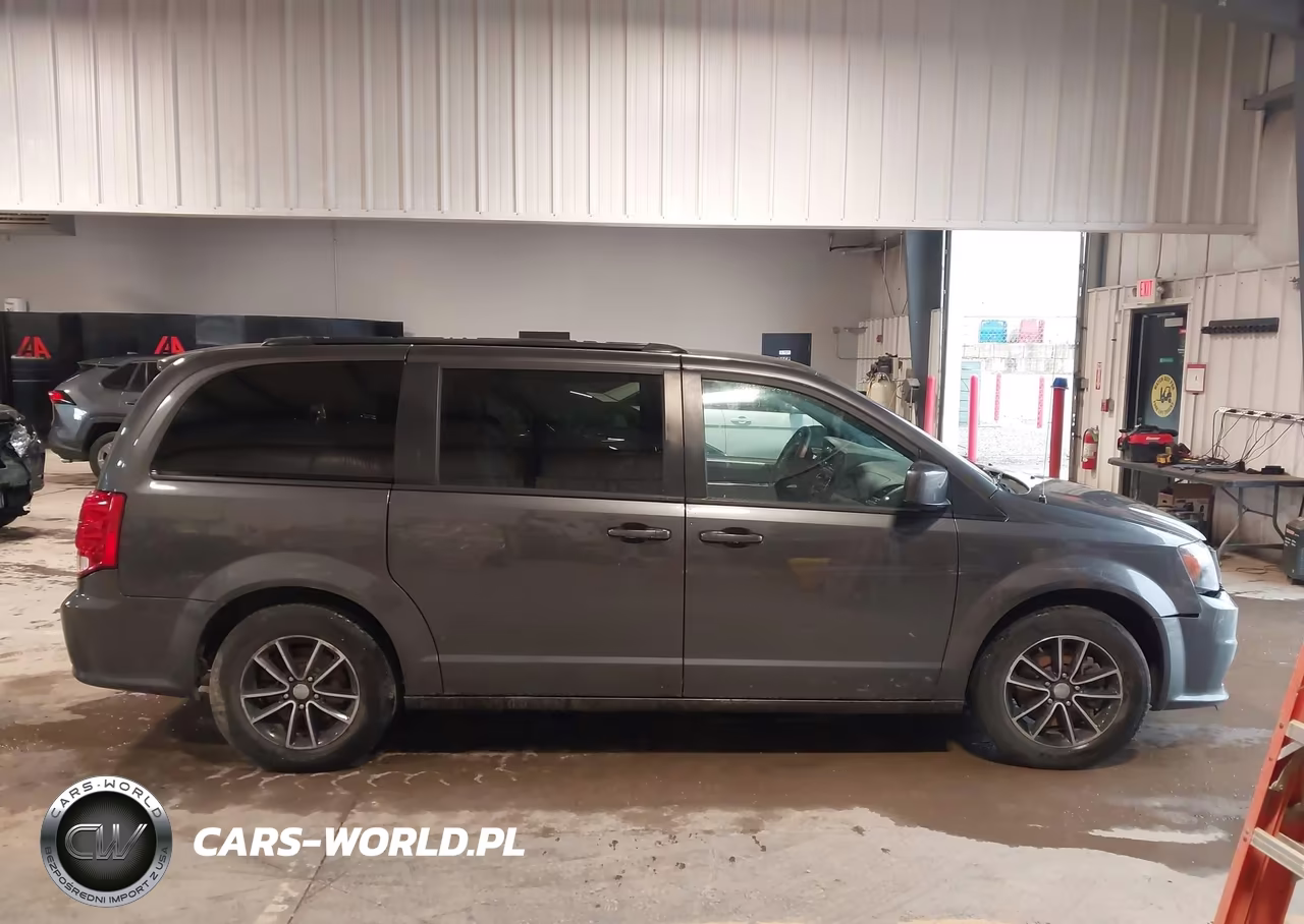 2018 Dodge Grand Caravan Gt VIN:2C4RDGEG0JR324325 - 13
