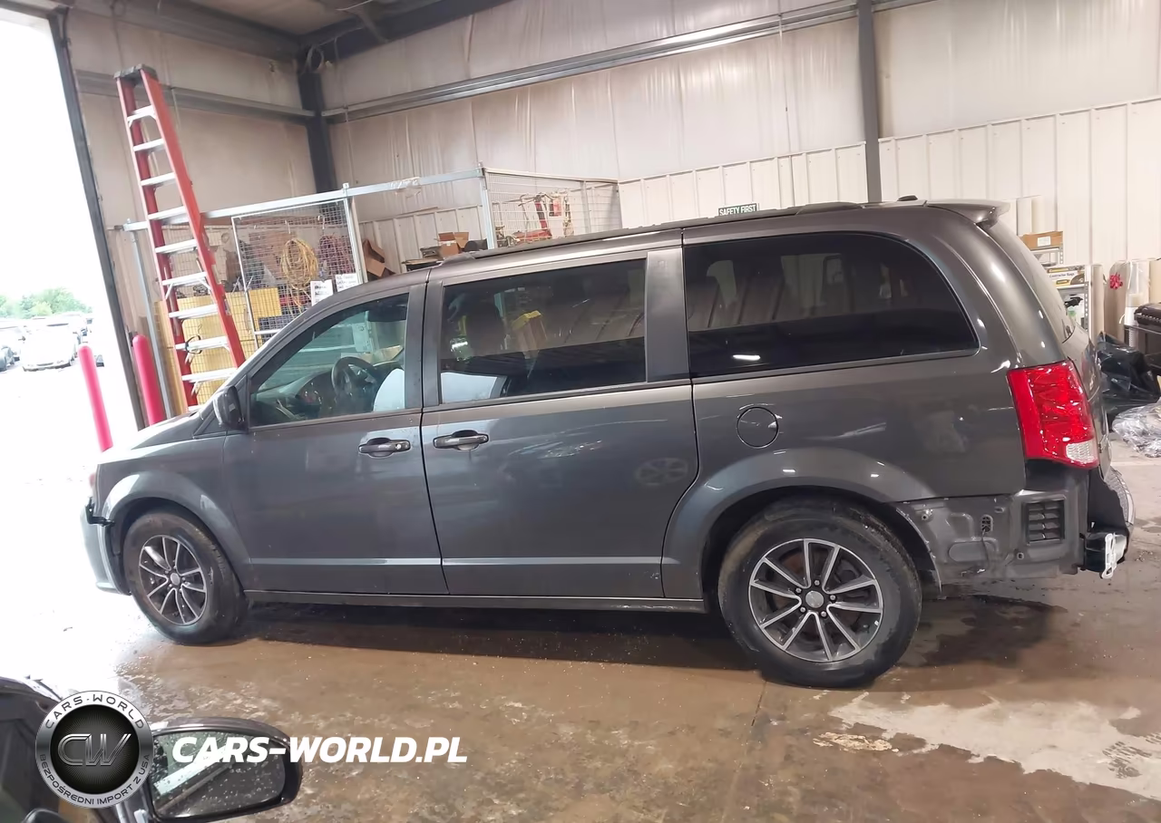2018 Dodge Grand Caravan Gt VIN:2C4RDGEG0JR324325 - 14