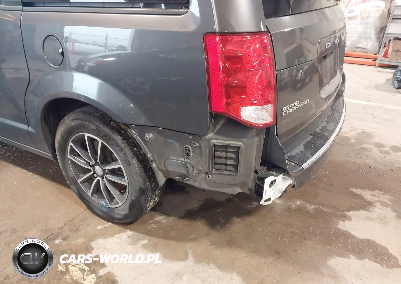 2018 Dodge Grand Caravan Gt VIN:2C4RDGEG0JR324325 - 6