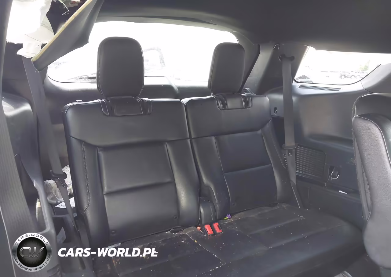 2020 Ford Explorer Xlt VIN:1FMSK7DHXLGA38208 - 17