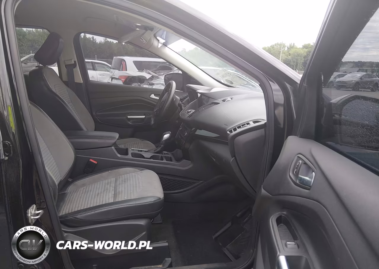 2019 Ford Escape Se VIN:1FMCU0GD1KUC06137 - 5