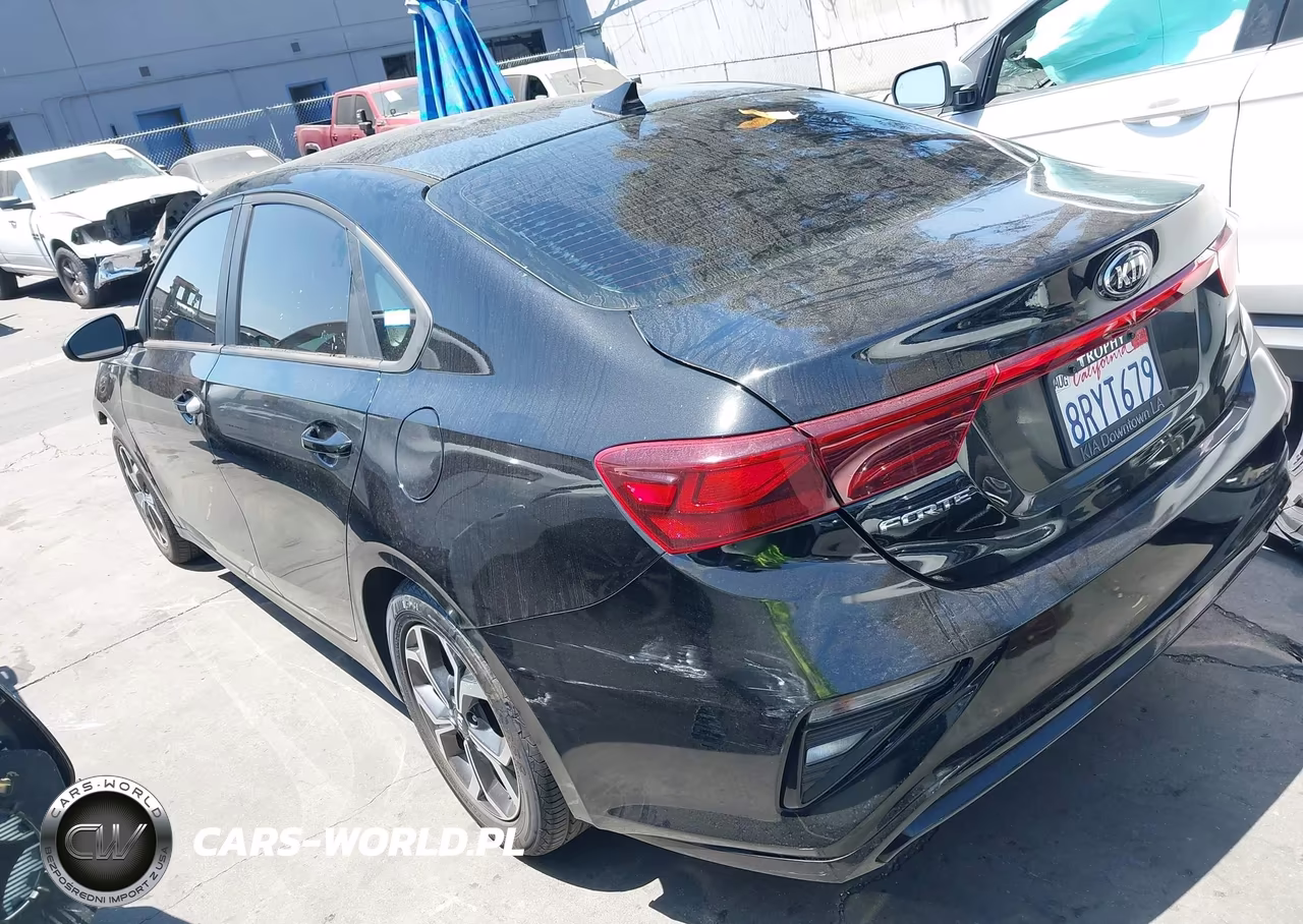 2020 Kia Forte Lxs VIN:3KPF24AD8LE208782 - 3