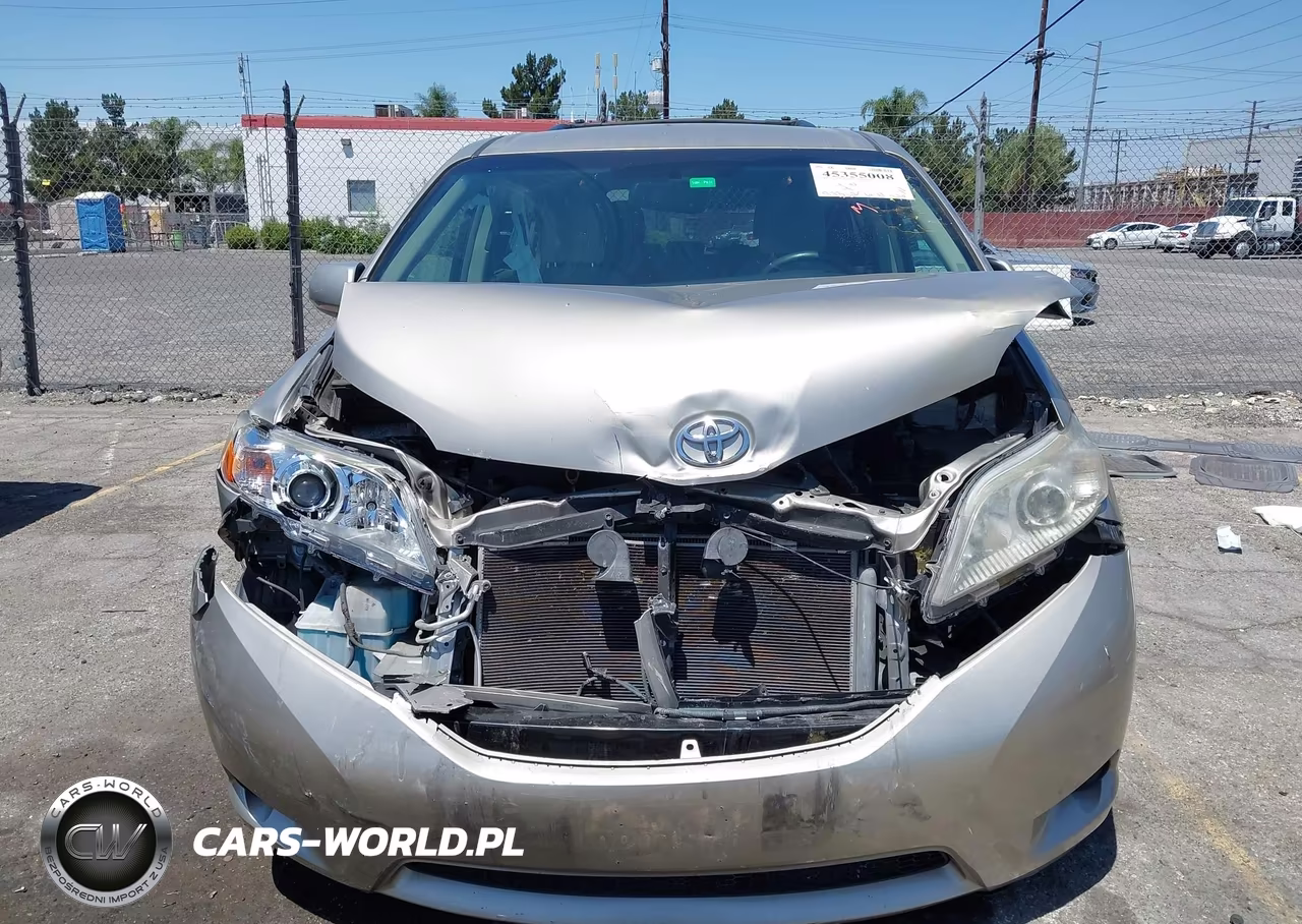 2017 Toyota Sienna Le 8 Passenger VIN:5TDKZ3DC2HS841184 - 12