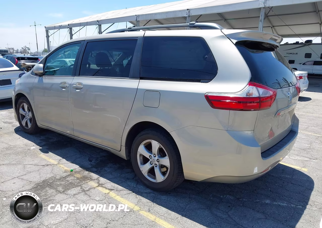 2017 Toyota Sienna Le 8 Passenger VIN:5TDKZ3DC2HS841184 - 3