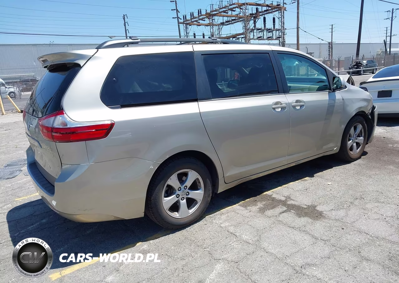 2017 Toyota Sienna Le 8 Passenger VIN:5TDKZ3DC2HS841184 - 4