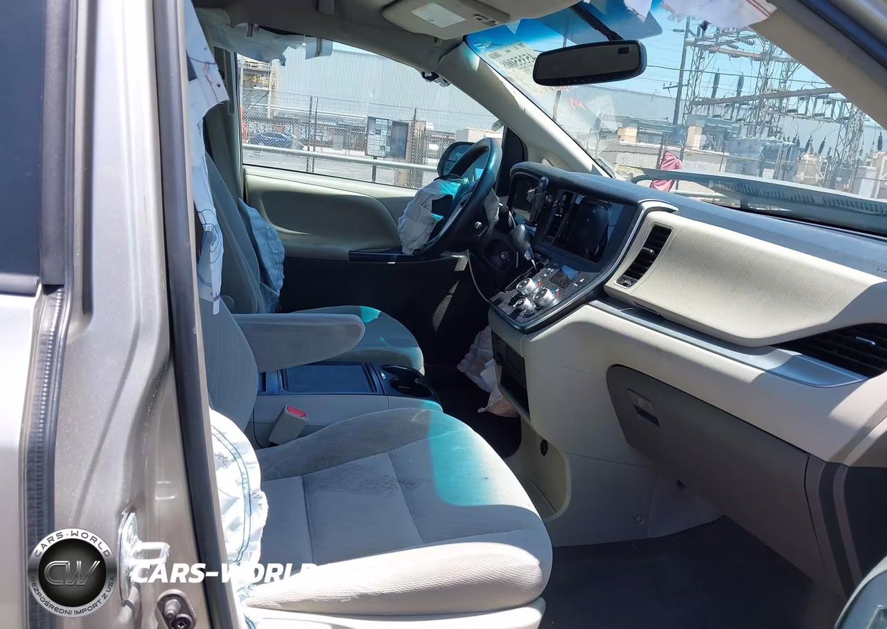 2017 Toyota Sienna Le 8 Passenger VIN:5TDKZ3DC2HS841184 - 5