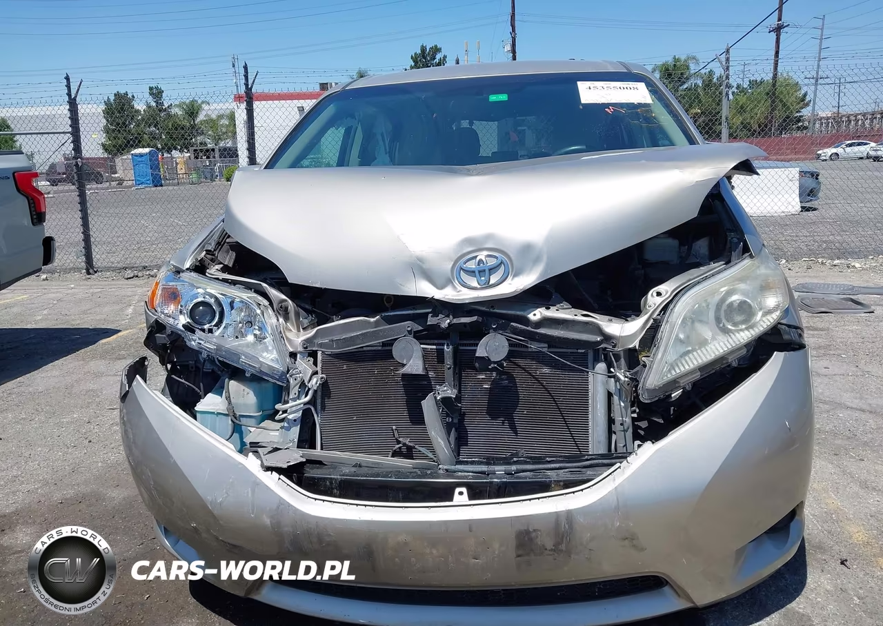 2017 Toyota Sienna Le 8 Passenger VIN:5TDKZ3DC2HS841184 - 6