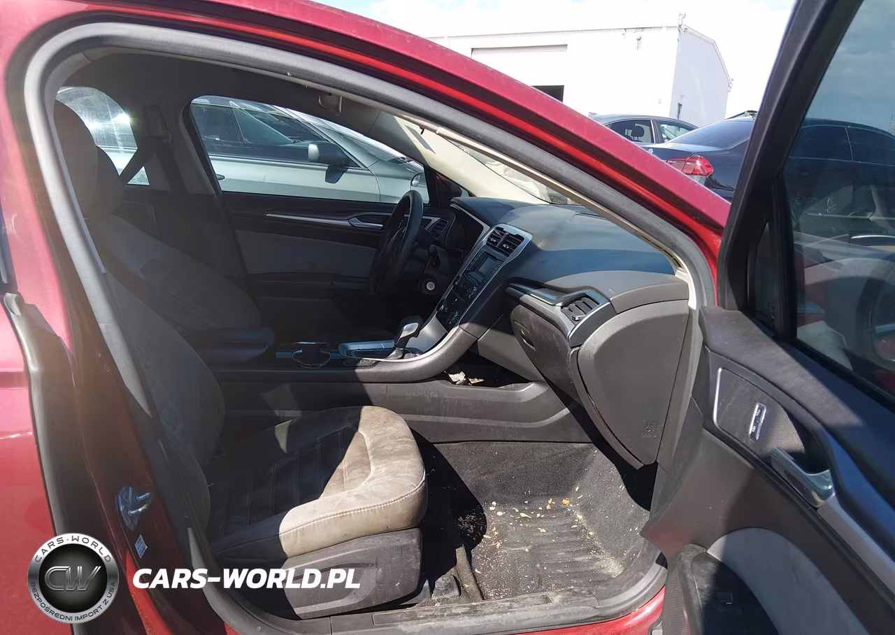 2015 Ford Fusion S VIN:3FA6P0G73FR117398 - 5