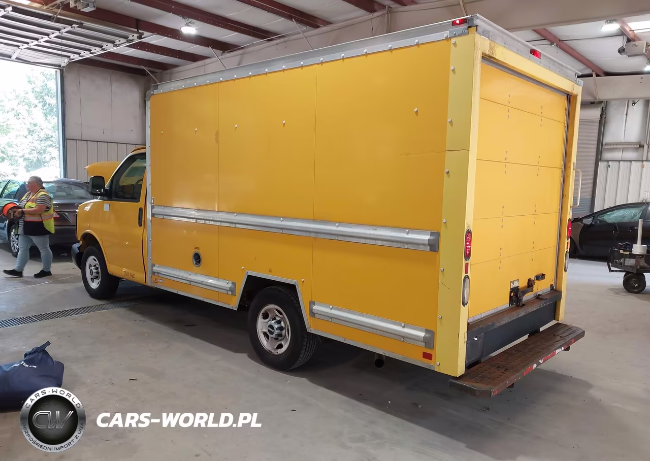 2011 GMC Savana Cutaway Work Van VIN:1GDY72CA5B1901047 - 3