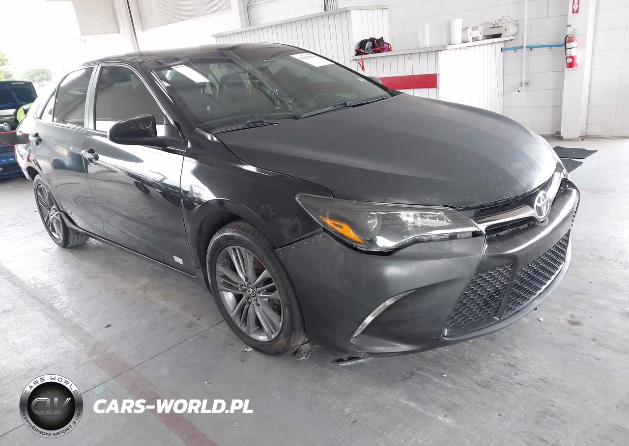 2016 Toyota Camry Se – zdjęcie 1 z 15