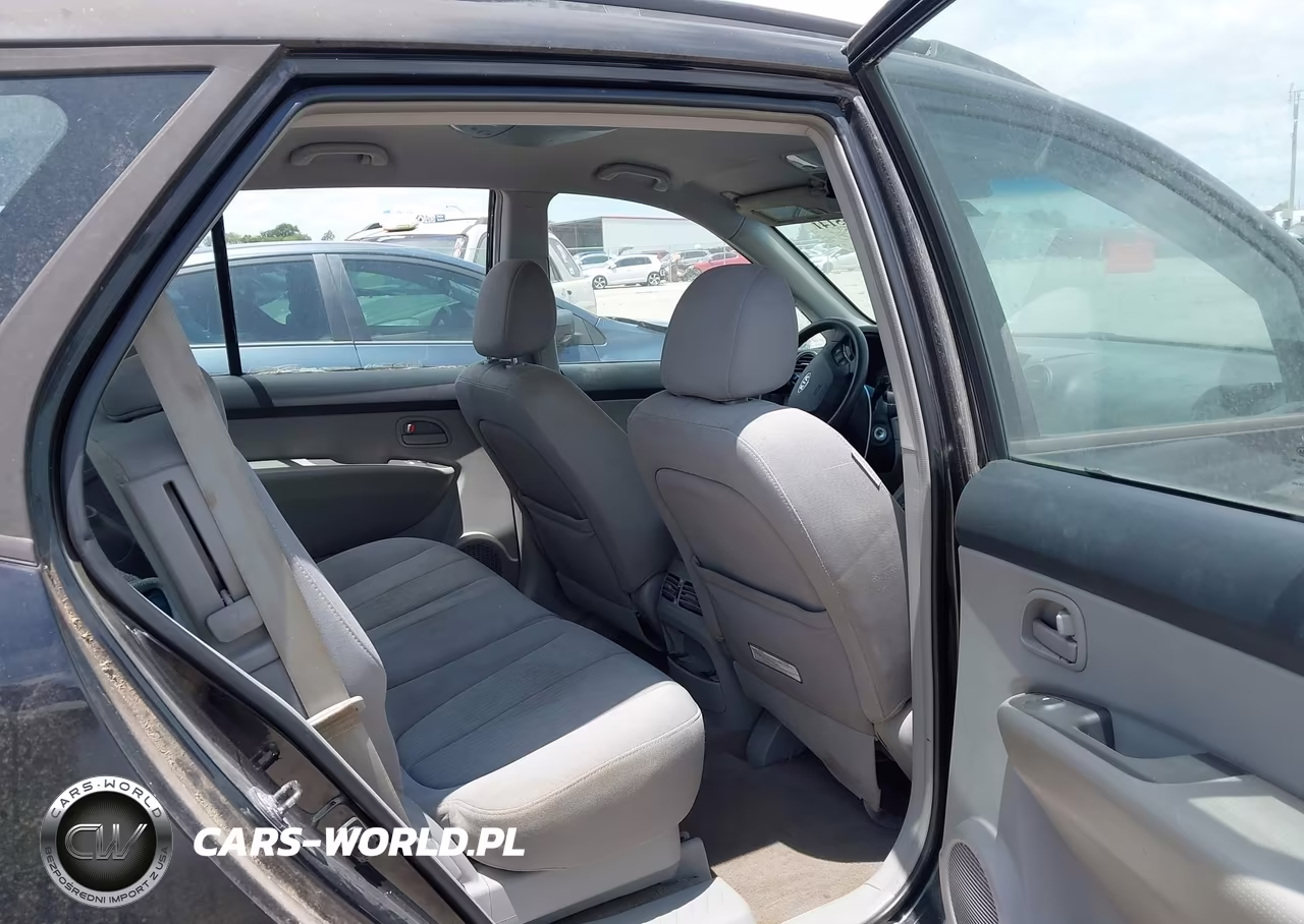 2007 Kia Rondo Lx V6 VIN:KNAFG526977082393 - 8