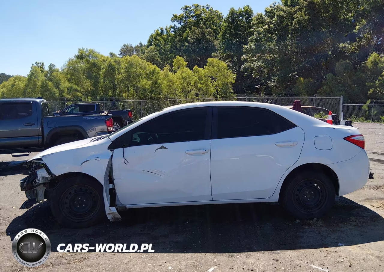 2016 Toyota Corolla Le VIN:5YFBURHE9GP431213 - 15