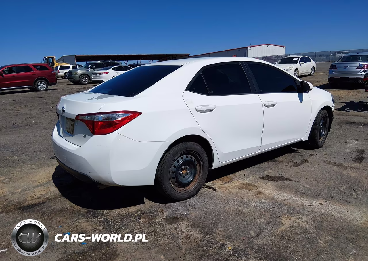 2016 Toyota Corolla Le VIN:5YFBURHE9GP431213 - 4