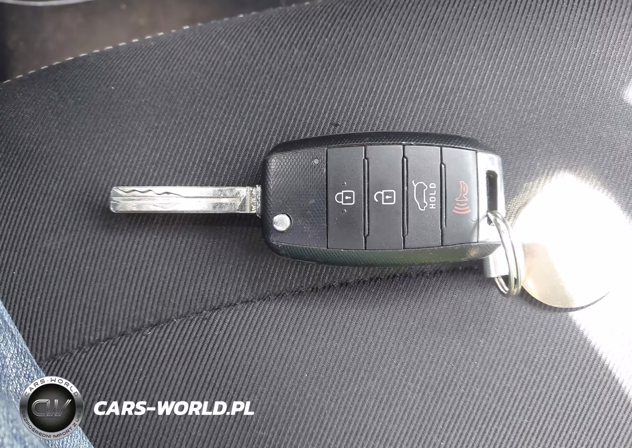 2017 Kia Soul + VIN:KNDJP3A59H7410813 - 11