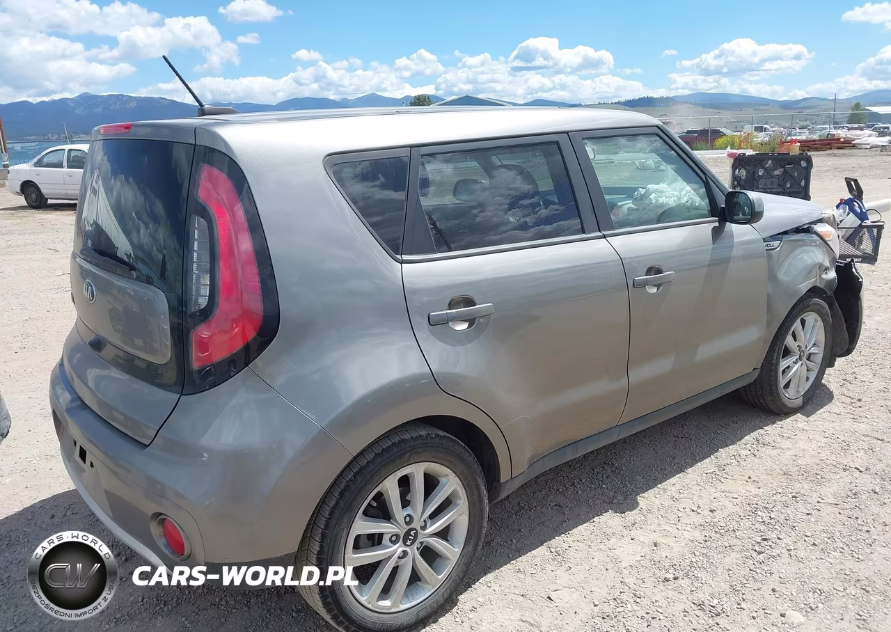 2017 Kia Soul + VIN:KNDJP3A59H7410813 - 4