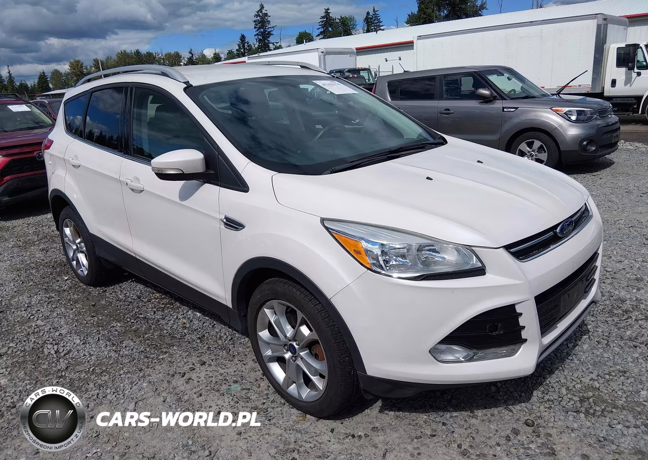 2015 Ford Escape Titanium – zdjęcie 1 z 18