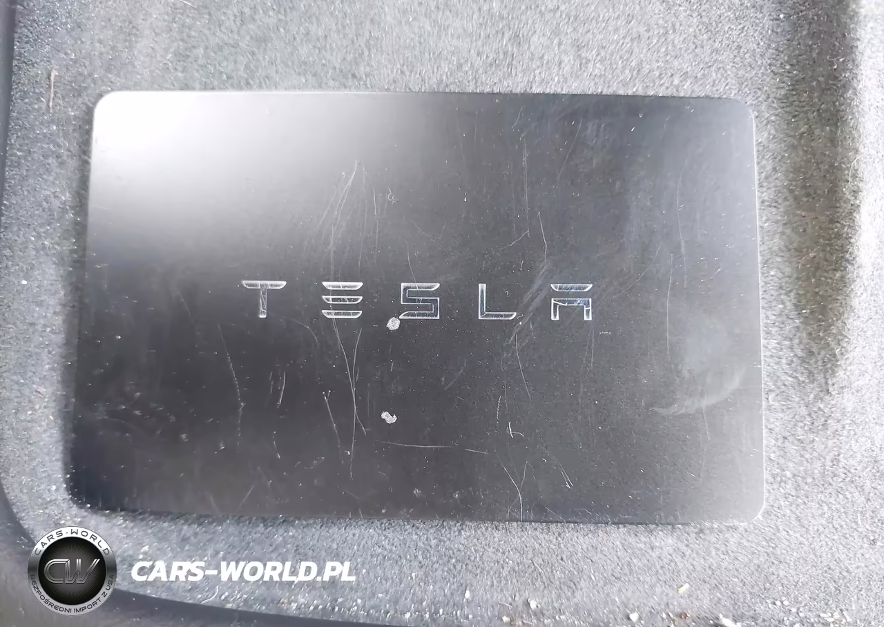 2024 Tesla Model Y Long Range Dual Motor All-Wheel Drive VIN:7SAYGDEE8RA310308 - 11