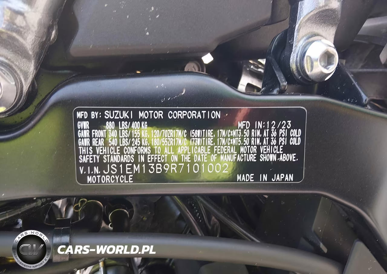 2024 Suzuki Gsx800 F VIN:JS1EM13B9R7101002 - 10