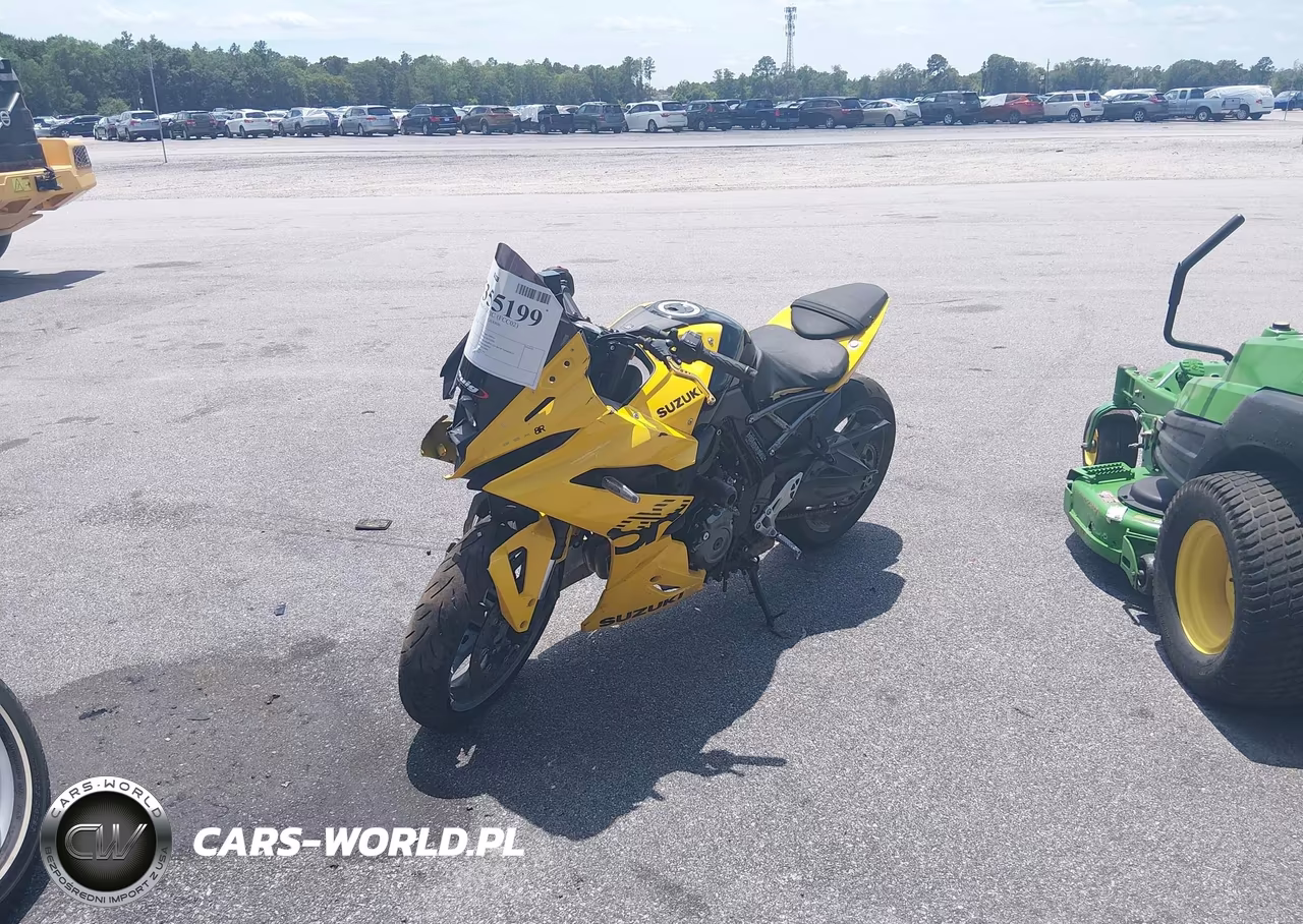 2024 Suzuki Gsx800 F VIN:JS1EM13B9R7101002 - 2