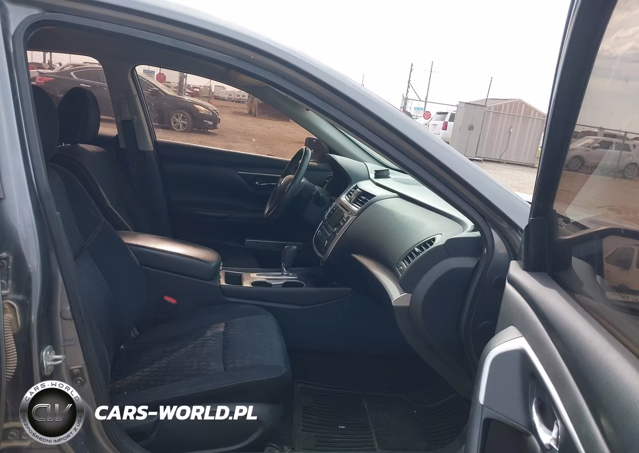 2017 Nissan Altima 2.5 S VIN:1N4AL3AP4HC251841 - 5