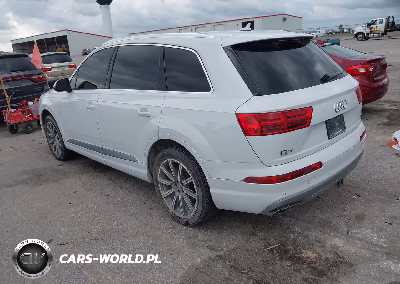 2018 Audi Q7 3.0T Premium VIN:WA1VAAF78JD037878 - 3