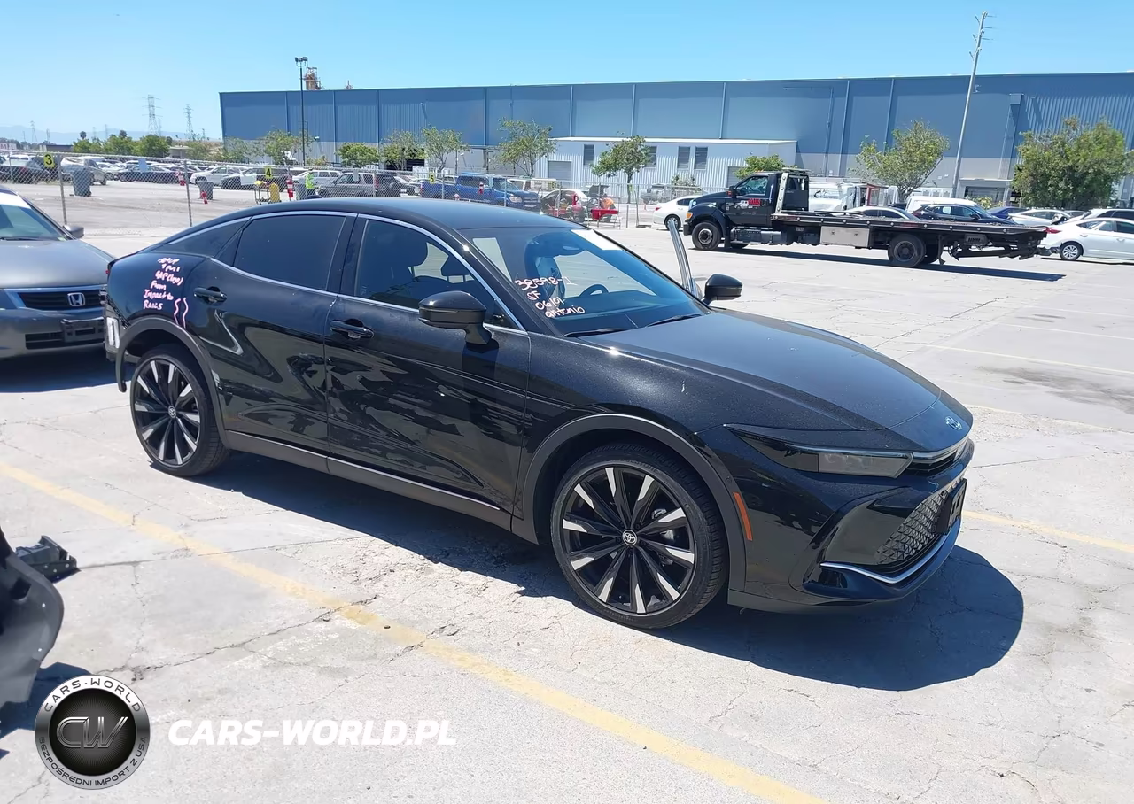 2024 Toyota Crown Platinum