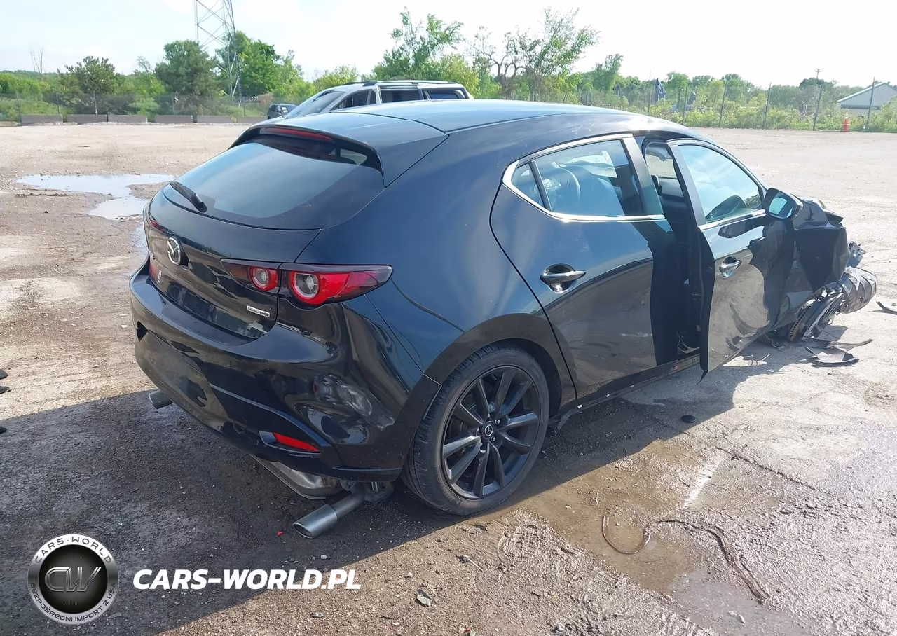 2024 Mazda Mazda3 2.5 S Select Sport VIN:JM1BPAKM6R1713017 - 4