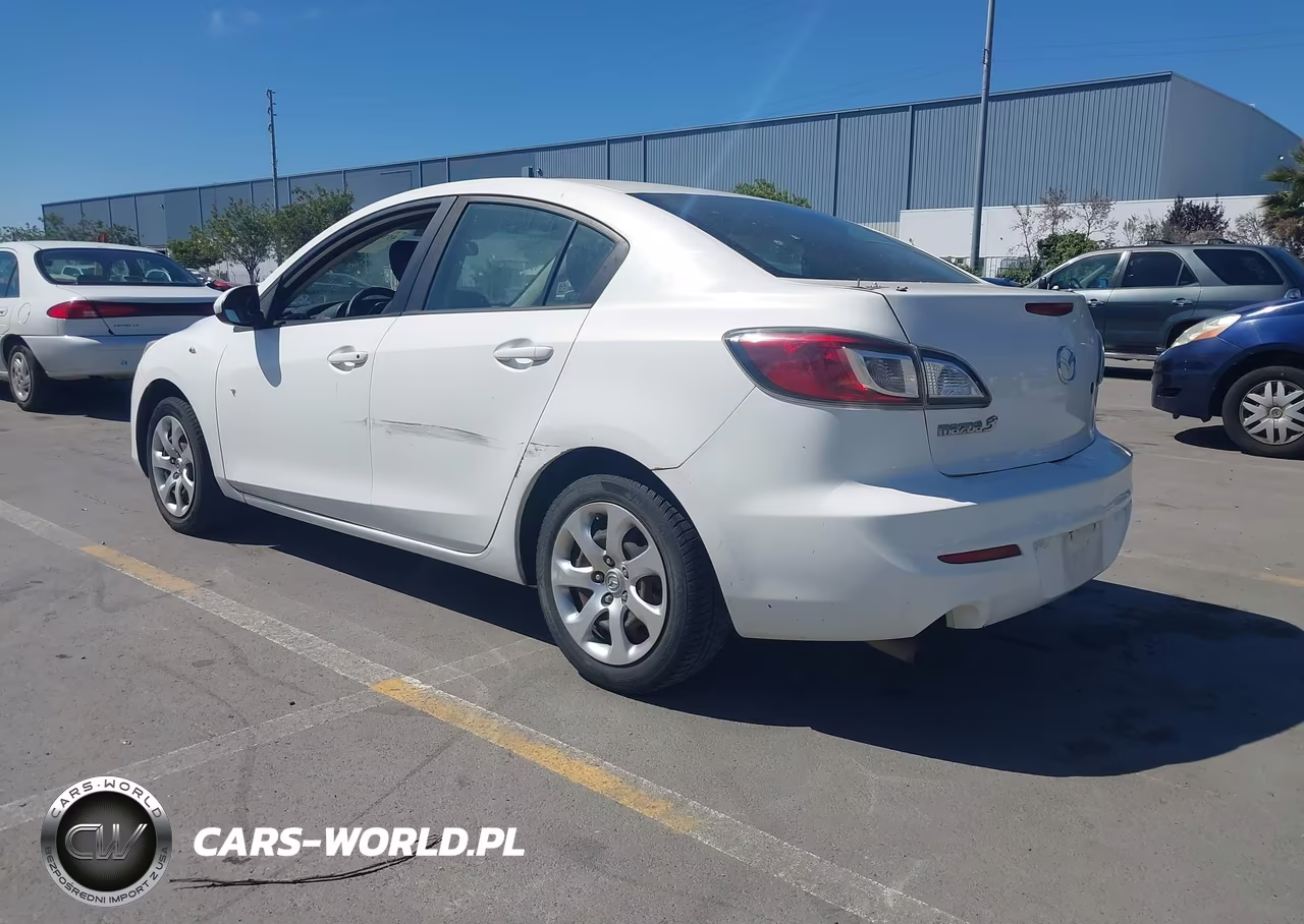 2011 Mazda Mazda3 I Sport VIN:JM1BL1UG9B1441880 - 3