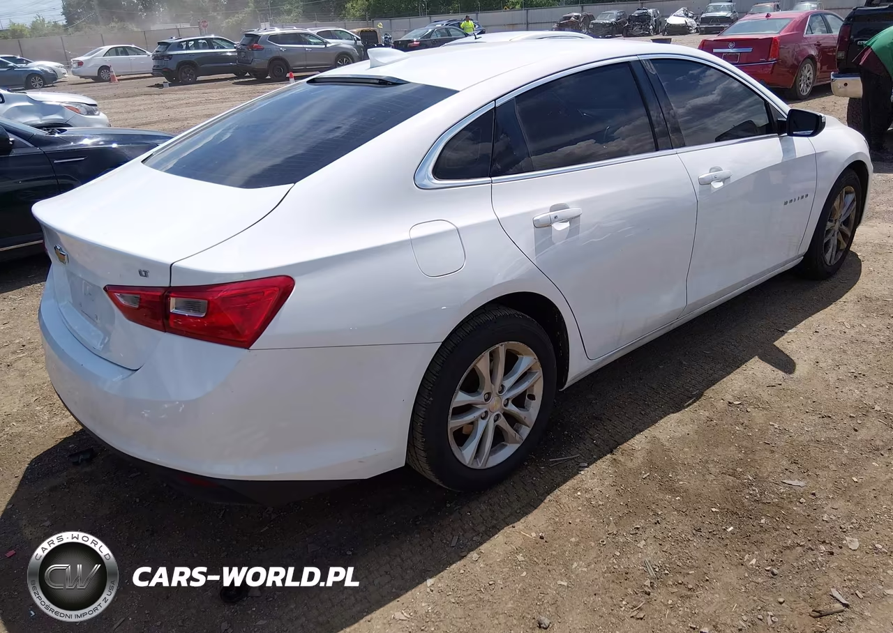 2018 Chevrolet Malibu Lt VIN:1G1ZD5ST1JF271821 - 4