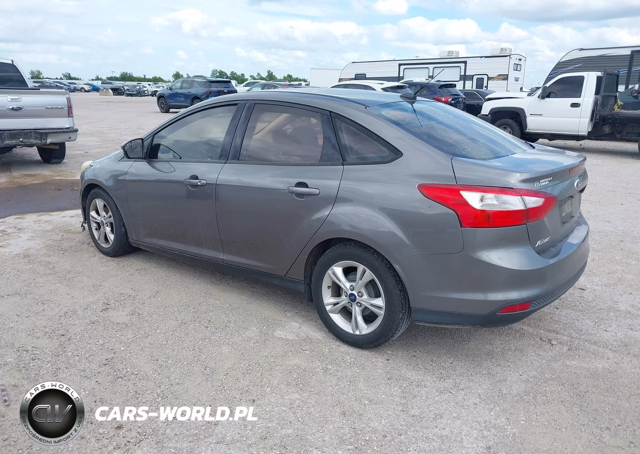 2014 Ford Focus Se VIN:1FADP3F21EL236126 - 3