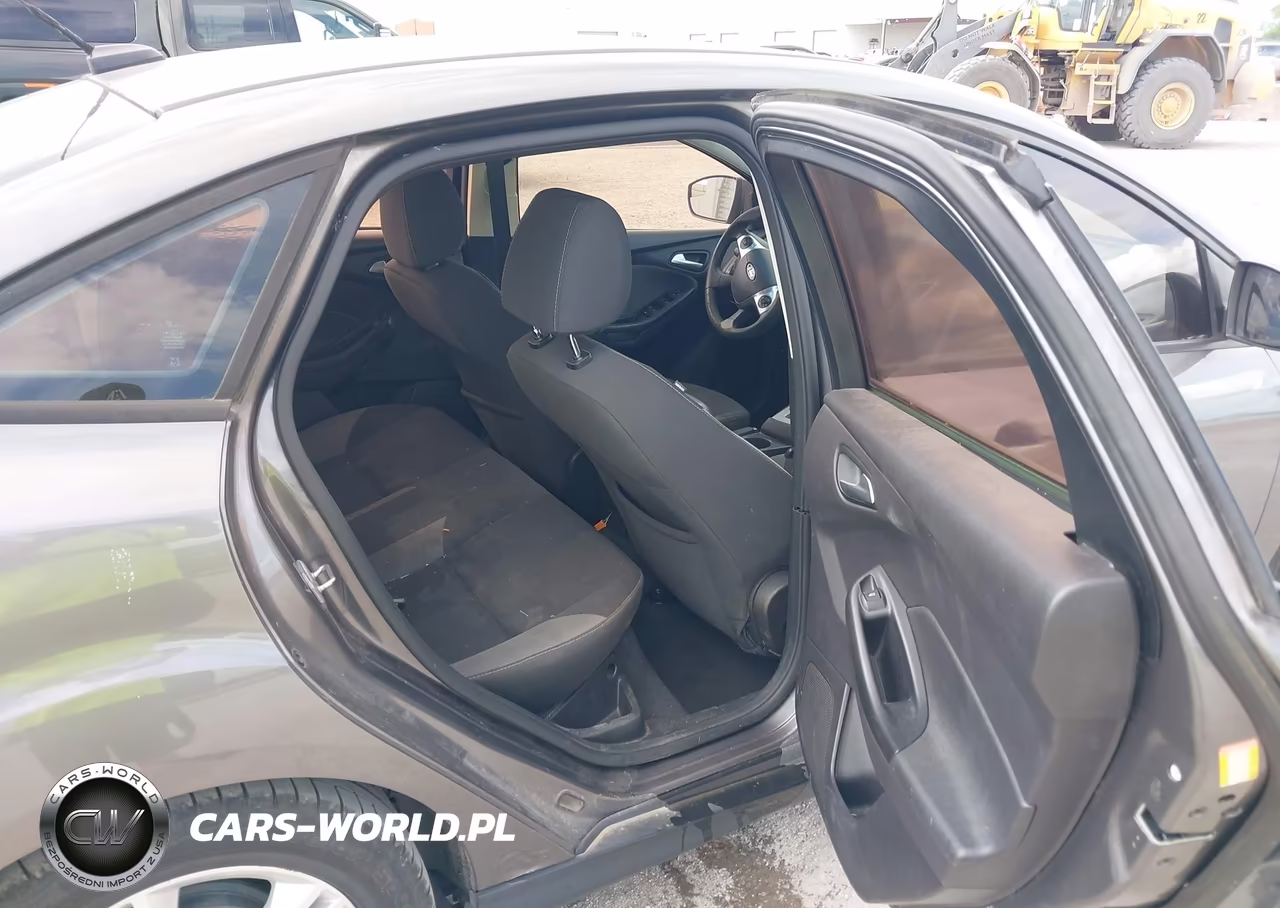 2014 Ford Focus Se VIN:1FADP3F21EL236126 - 8