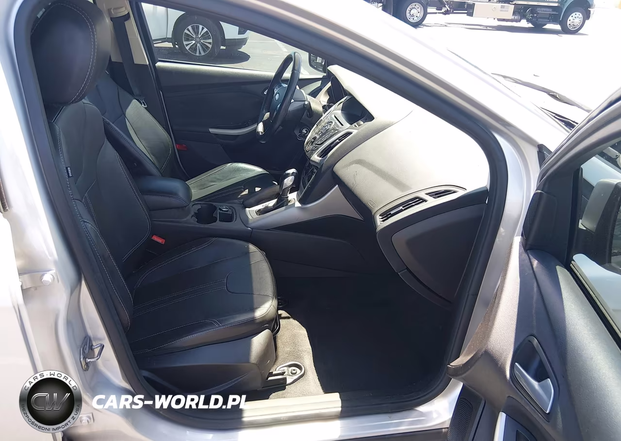 2014 Ford Focus Se VIN:1FADP3K20EL444133 - 5