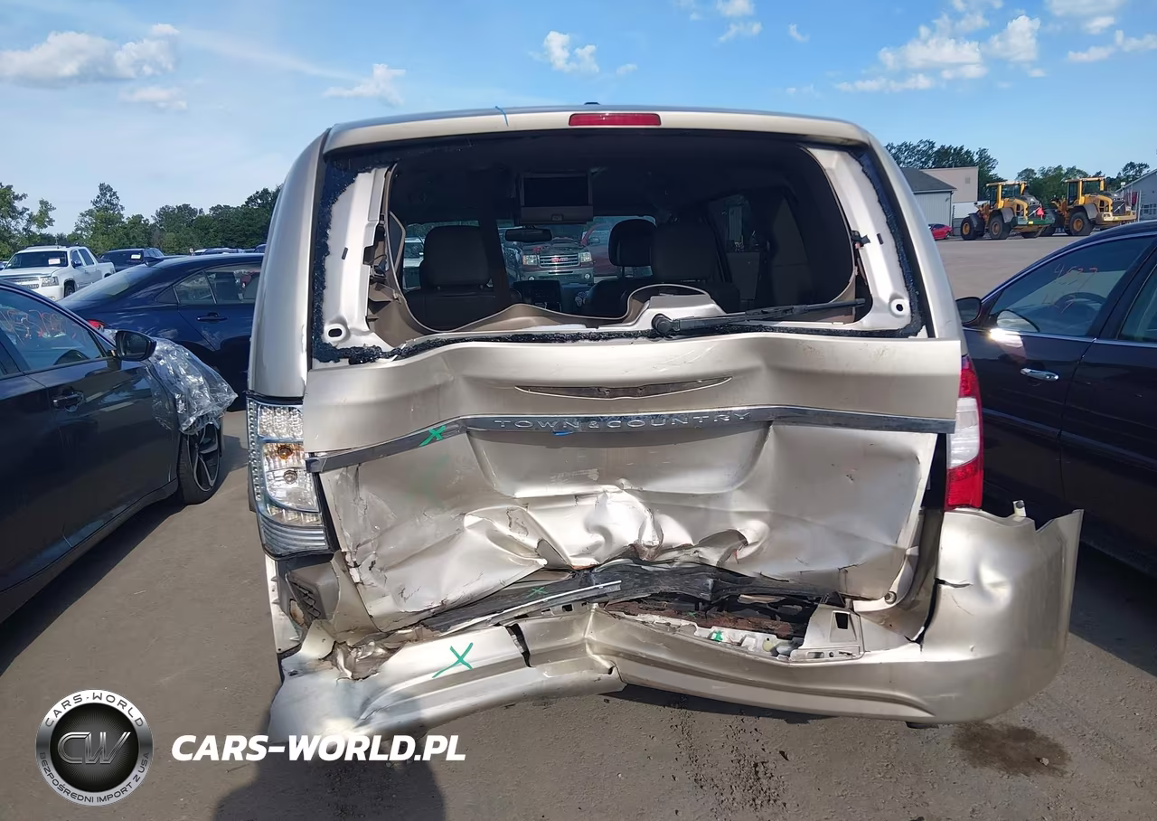 2013 Chrysler Town & Country Touring VIN:2C4RC1BG9DR736820 - 16